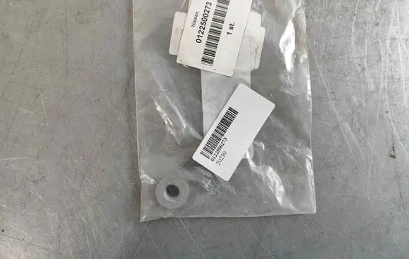 Nissan Navara D22 Nuts/bolts 0122500273