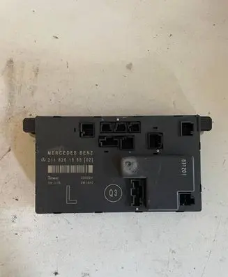 Mercedes-Benz E W211 Door control unit/module 2118201585