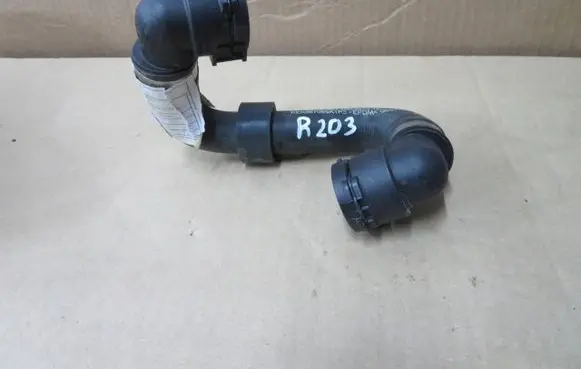 Mercedes-Benz GLC X253 C253 Engine coolant pipe/hose a2135016000