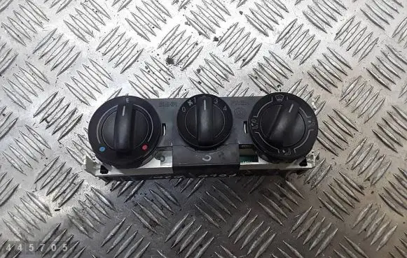 Volkswagen Polo Climate control unit 6Q0819045Q