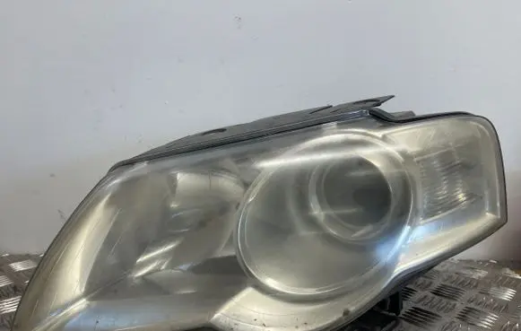 Volkswagen PASSAT B6 Headlight/headlamp 3C0941006J