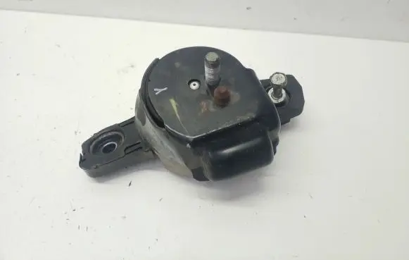 Subaru Outback (BT) Engine mount bracket