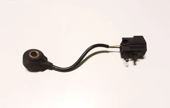 Mazda Tribute Detonation knock sensor 0261231124 988F12A699BC