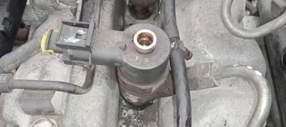 KIA Ceed Fuel injector 0445110256 33800-2A400