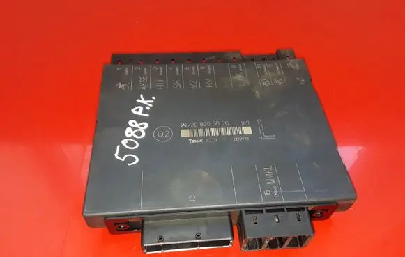 Mercedes-Benz S W220 Seat control module 2208206826 6379 00W19