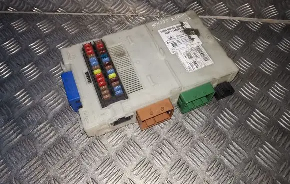 Ford Mondeo MK IV Fuse module 7G9T14A073DC