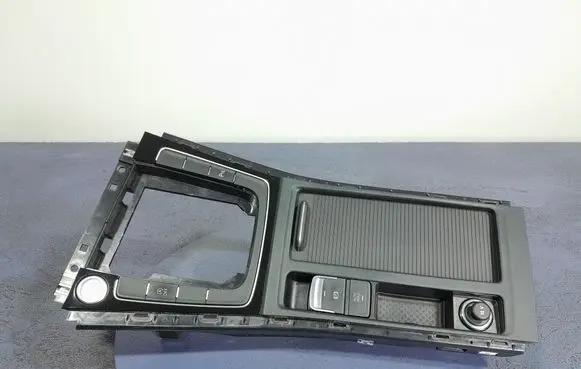 Volkswagen Golf Sportsvan Center console 5G1863245F
