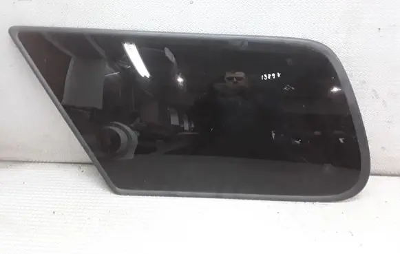 Rear side window
