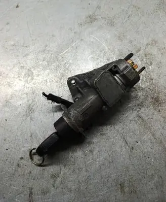 Seat Toledo II (1M) Ignition lock 4b0905851C