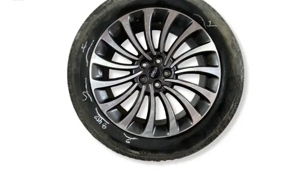 Lincoln Aviator II R20 alloy rim LC5C1007C