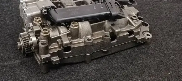 Audi A5 8T 8F Oil pump 03L103537 V135 03L115105D