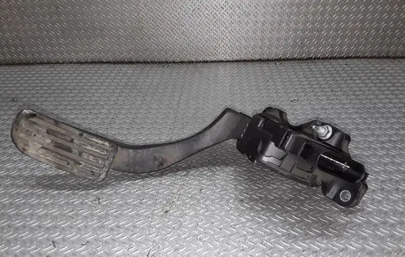 Ford Mondeo MK IV Accelerator throttle pedal 6G929F836SC