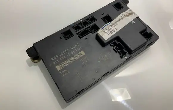 Mercedes-Benz E W211 Door control unit/module 2118201585 A2118201585