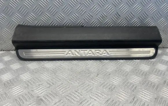 Opel Antara Front sill trim cover 20832152