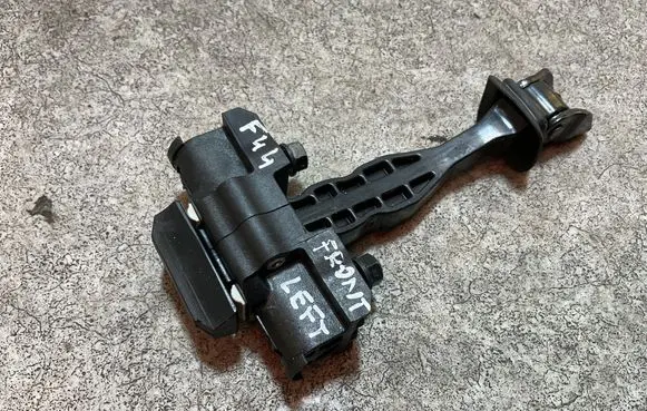 BMW 2 F44 Front door check strap stopper 