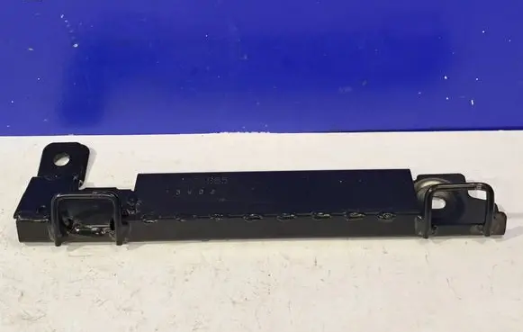 Volvo V70 Holder (bracket) 9208865