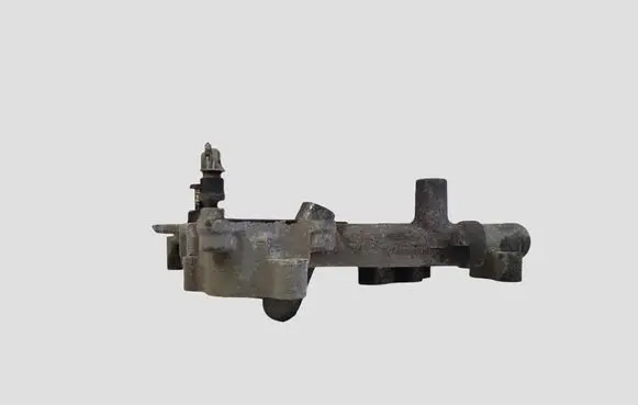 Toyota Avensis T270 Oil filter mounting bracket