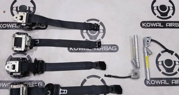 Renault Captur II Set of seat belts 643182800C 643182900C 888408263R