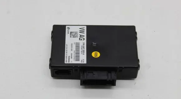 Volkswagen Touareg II Gateway control module 7P6907530H