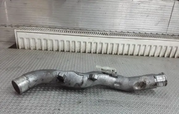 Toyota Auris 150 Intercooler hose/pipe