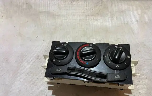 Mercedes-Benz A W168 Climate control unit 1688300385 A1688300385