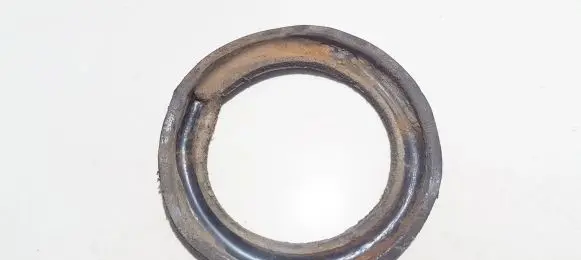 Toyota Avensis T250 Front coil spring rubber mount 