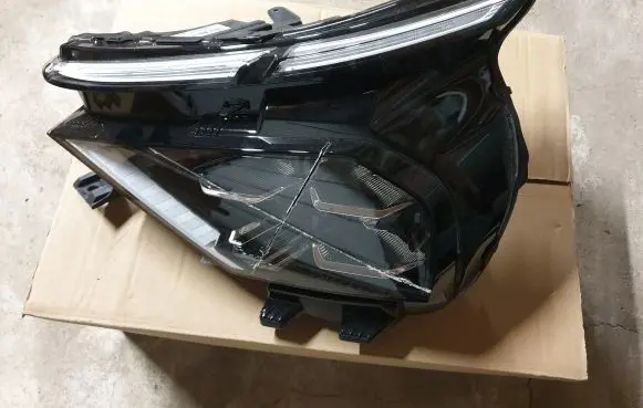 Citroen C4 III e-C4 Headlight/headlamp 9830649480