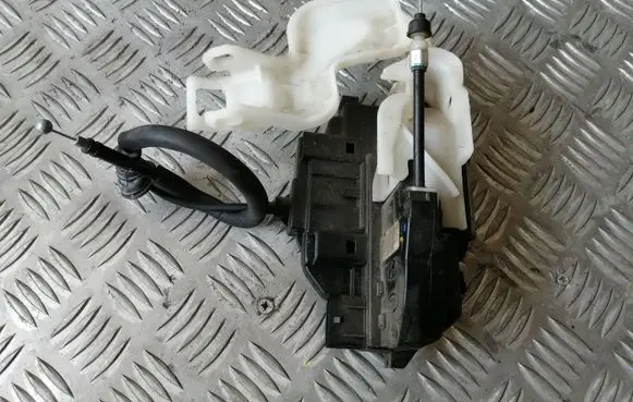 KIA Ceed Front door lock