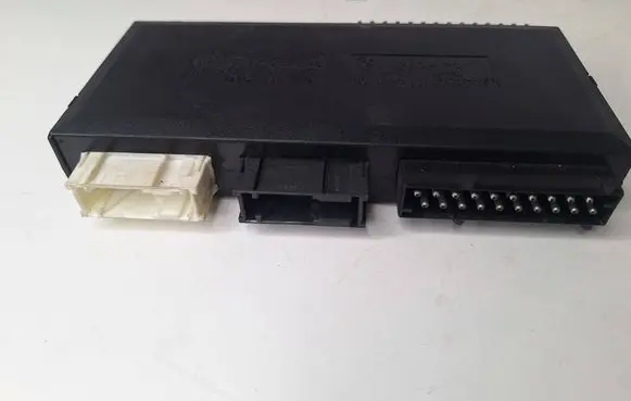 BMW 5 E39 Comfort/convenience module 61358371128 60837710