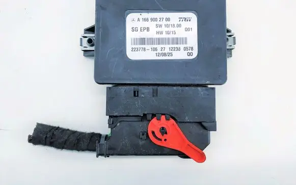 Mercedes-Benz A W176 Hand brake control module 1669002700 A1669002700