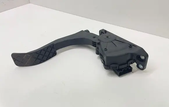 Audi A6 S6 C6 4F Accelerator throttle pedal 4F1723523B 6PV00898406