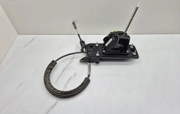 Audi Q3 8U Gear shifter/selector 5N1713025G 5N0713265B