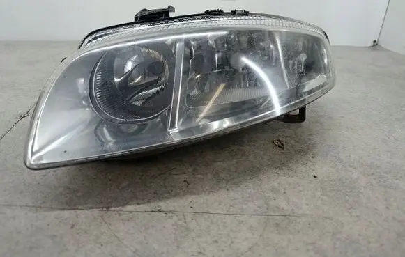 Alfa Romeo GT Headlight/headlamp 