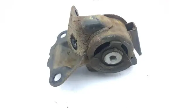 Mazda CX-7 Engine mount bracket