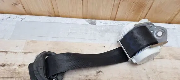 Volkswagen Touran I Third row seat belt 33035173 33058836B 1T0857812C
