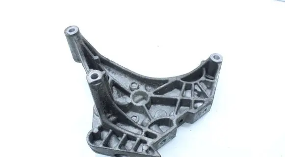 Volkswagen Golf VI Engine mounting bracket 03L199207