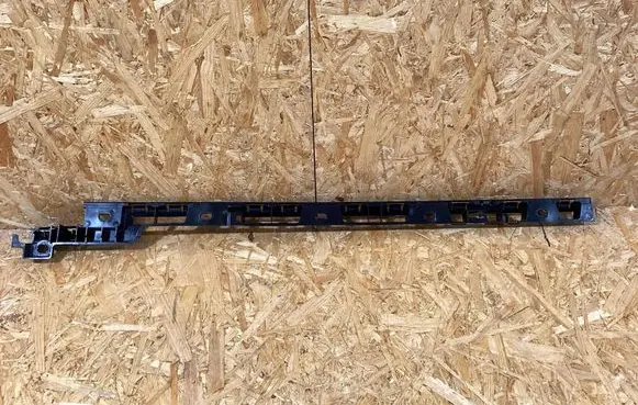 Porsche Macan (95B) Front shock absorber mounting bracket 95b853558c