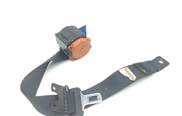 Nissan X-Trail T32 Middle seatbelt (rear) 1080089
