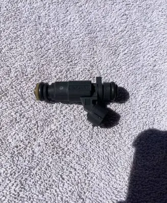 Peugeot 208 I Fuel injector 9676017480