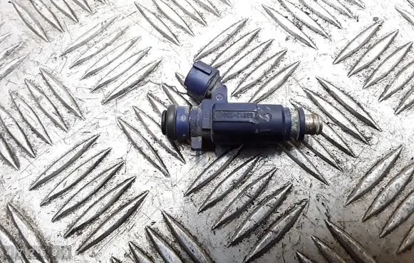 KIA Rio Fuel injector 353102b000