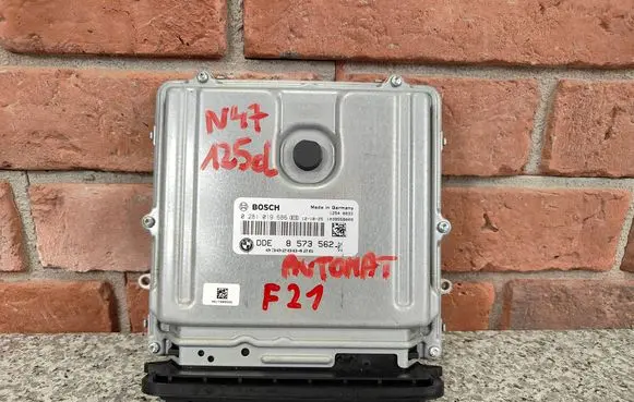 BMW 1 F20 F21 Engine control unit/module 8573562 0281019686