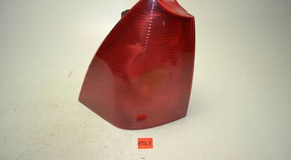 Peugeot 307 Rear/tail lights M7468