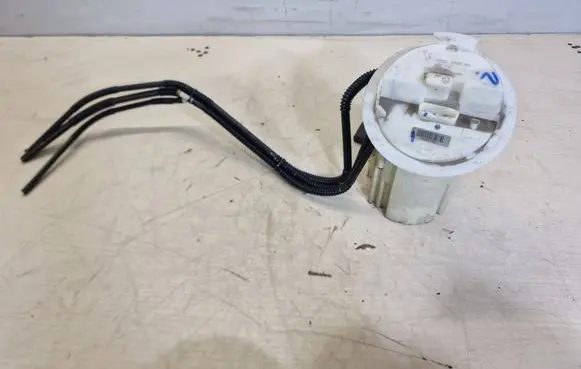 Mercedes-Benz C W204 In-tank fuel pump A2044702294 1582881