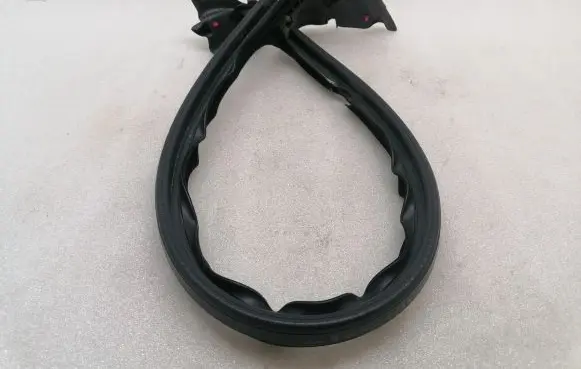 Bentley Continental Front door rubber seal 3SD837513C