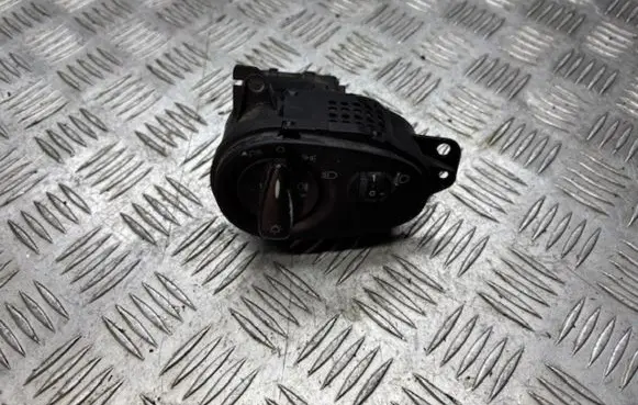 Ford Focus Light switch 498510