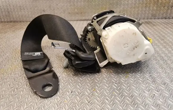 Mercedes-Benz R W251 Third row seat belt 2518600585