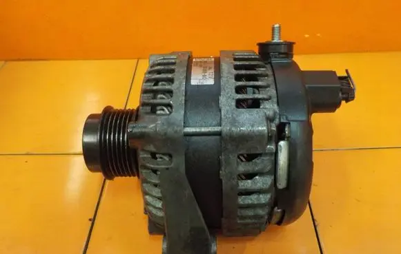 Jaguar XF X250 Generator/alternator FW9310300BC FW93