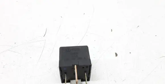 Seat Ibiza IV (6J,6P) Other relay 7M0951253A
