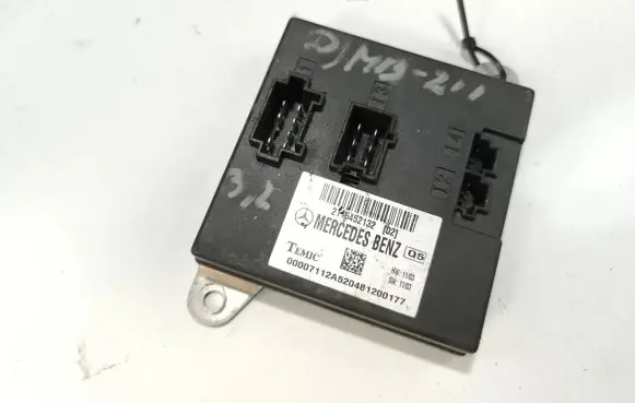 Mercedes-Benz E W211 Comfort/convenience module 2115452132 D7112A520481200
