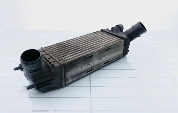 Citroen C5 Intercooler radiator 9657073480